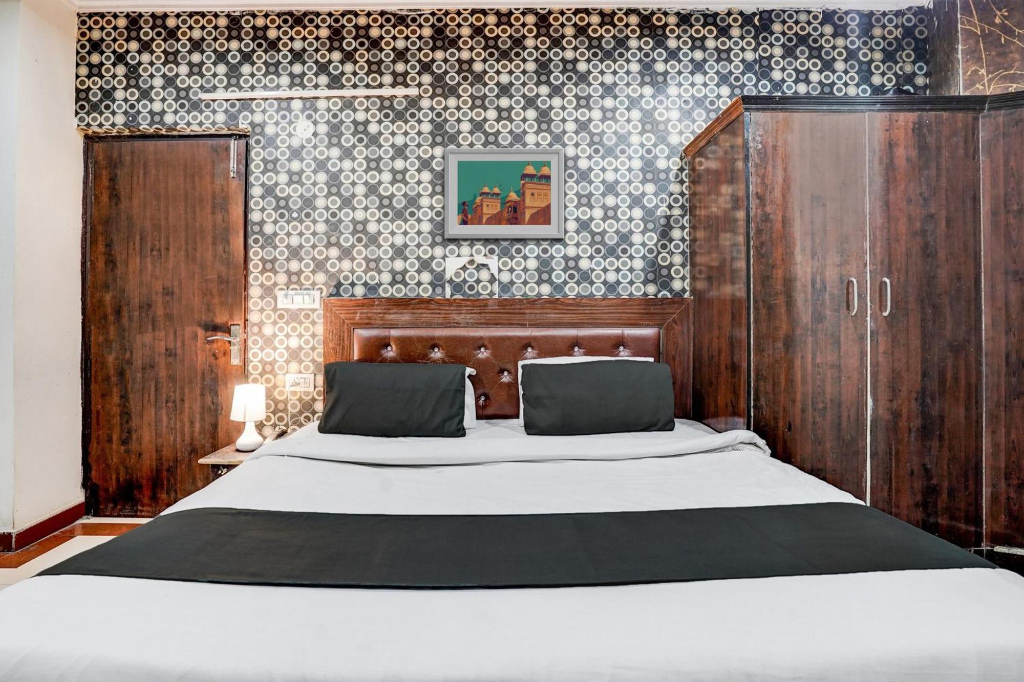 Super Hotel O Bg Hotel ฟารีดาบัด ภายนอก รูปภาพ